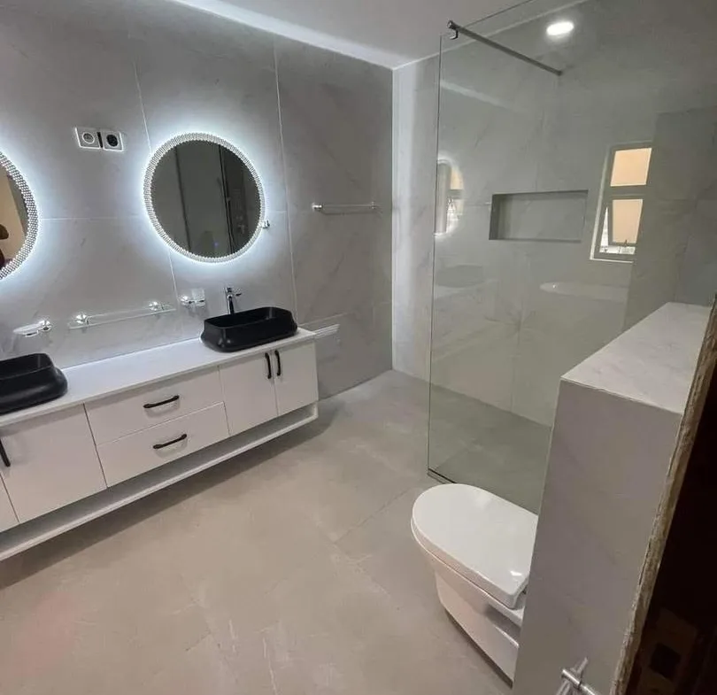 A VENDRE : BELLE MAISON INDIVIDUELLE R+1 A Yassa – CITE CHIRAC