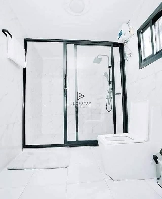 VILLA MEUBLEE HAUT DE GAMME A LOUER – DOUALA MAKEPE PETIT PAYS