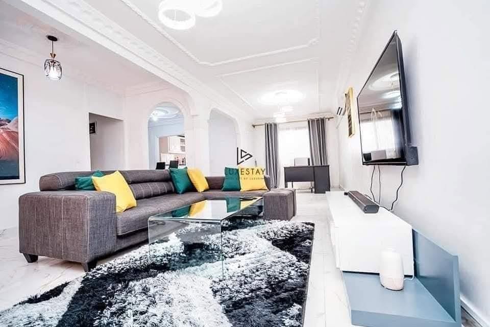 VILLA MEUBLEE HAUT DE GAMME A LOUER – DOUALA MAKEPE PETIT PAYS