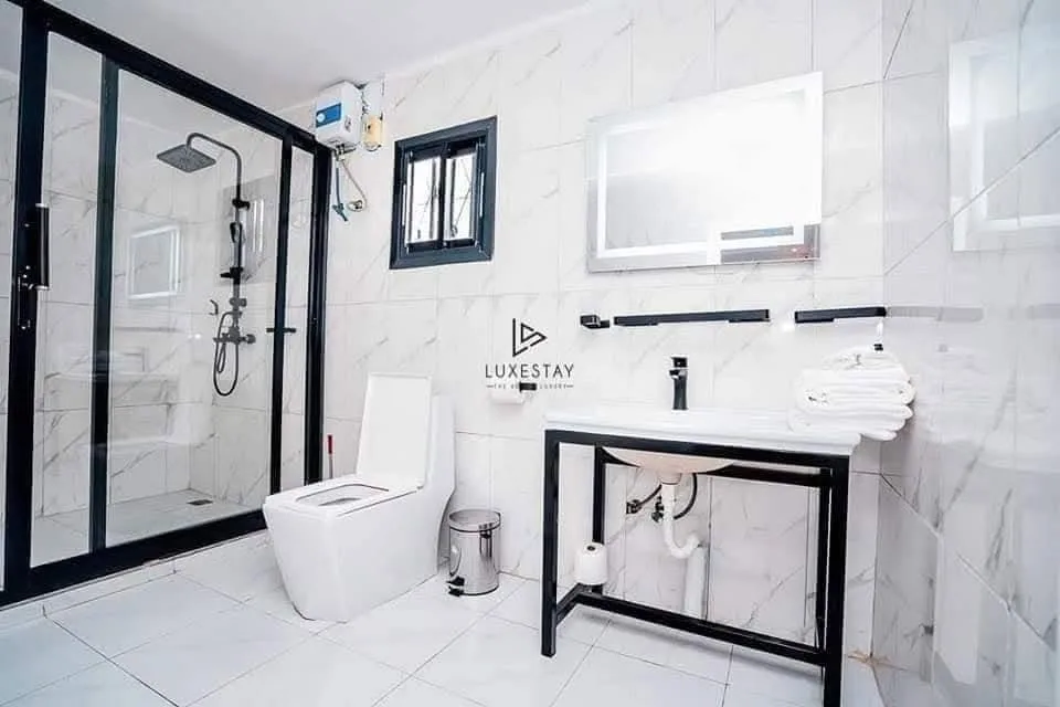 VILLA MEUBLEE HAUT DE GAMME A LOUER – DOUALA MAKEPE PETIT PAYS
