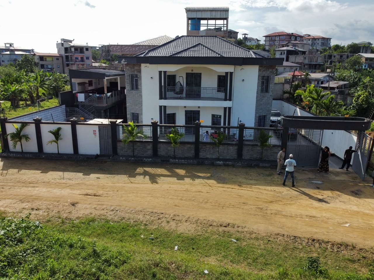 722447733_122177150666933410_9197094653946598490_n DUPLEX~HAUT STANDING MIS EN LOCATION A JAPOMA✨