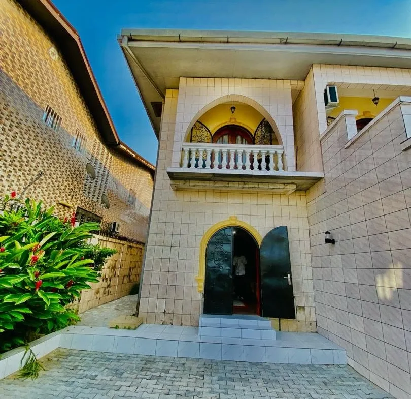 LOCATION MEUBLÉE À BONAMOUSSADI – SABLE (Entrée Mbanya Hôtel)
