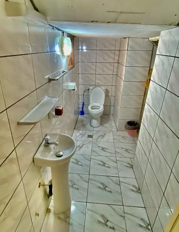 LOCATION MEUBLÉE À BONAMOUSSADI – SABLE (Entrée Mbanya Hôtel)