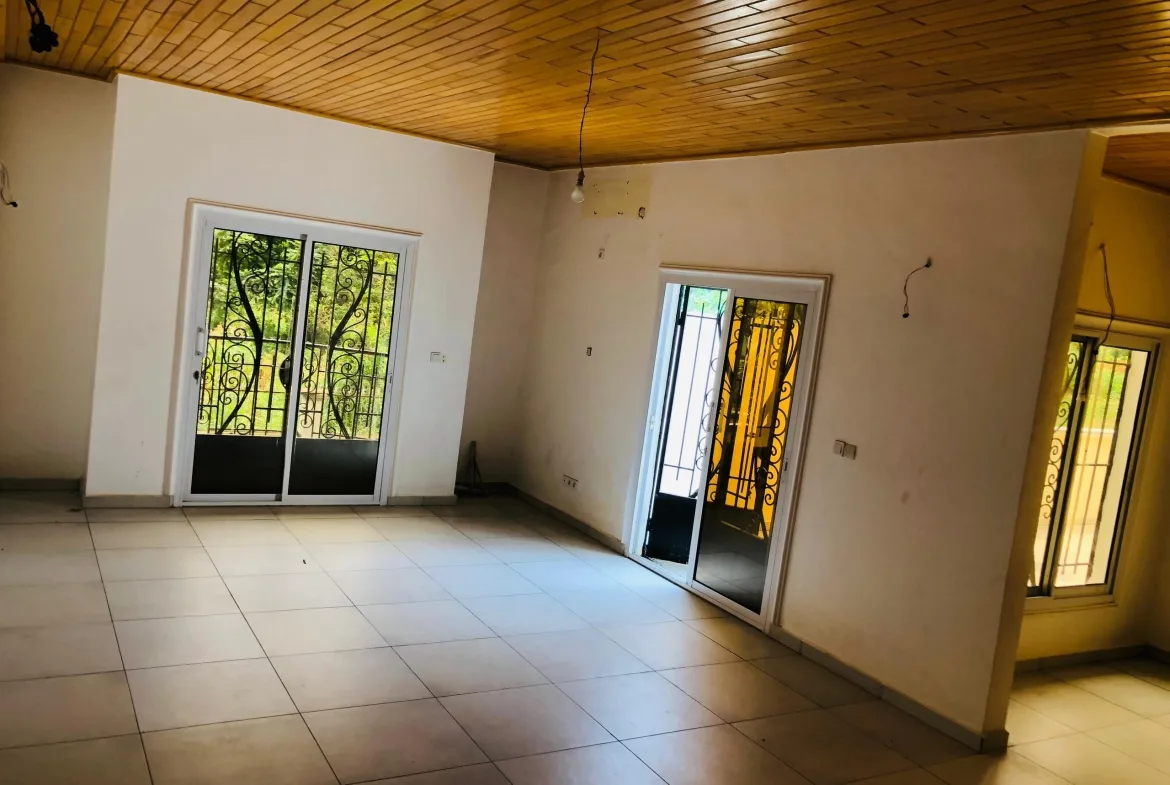 DUPLEX QUASI-NEUF À VENDRE À JAPOMA