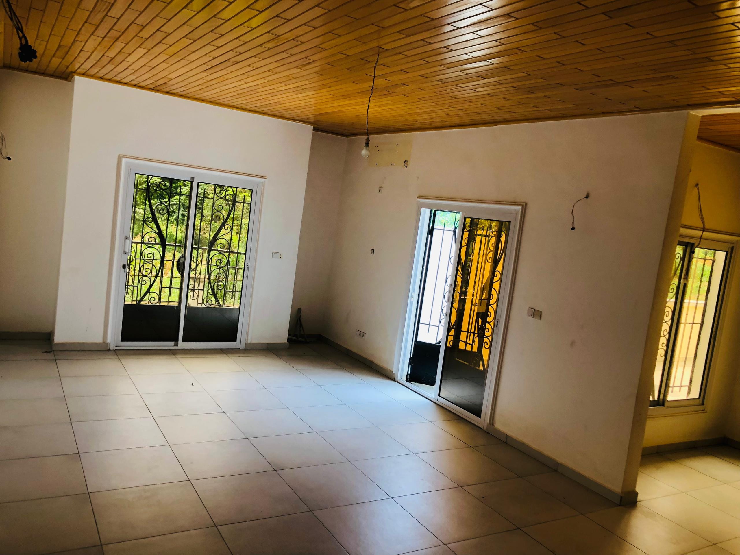 DUPLEX QUASI-NEUF À VENDRE À JAPOMA