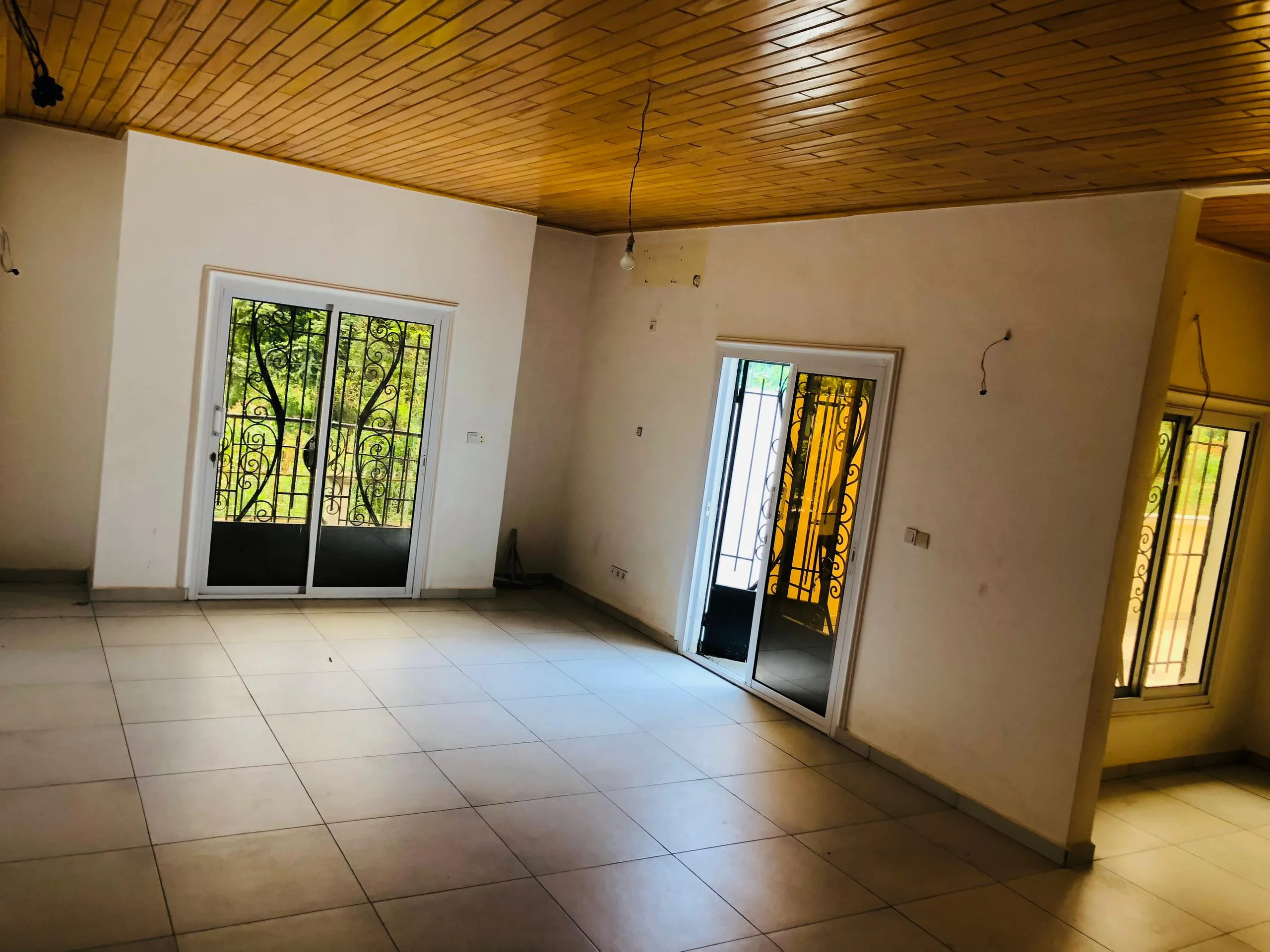 DUPLEX QUASI-NEUF À VENDRE À JAPOMA