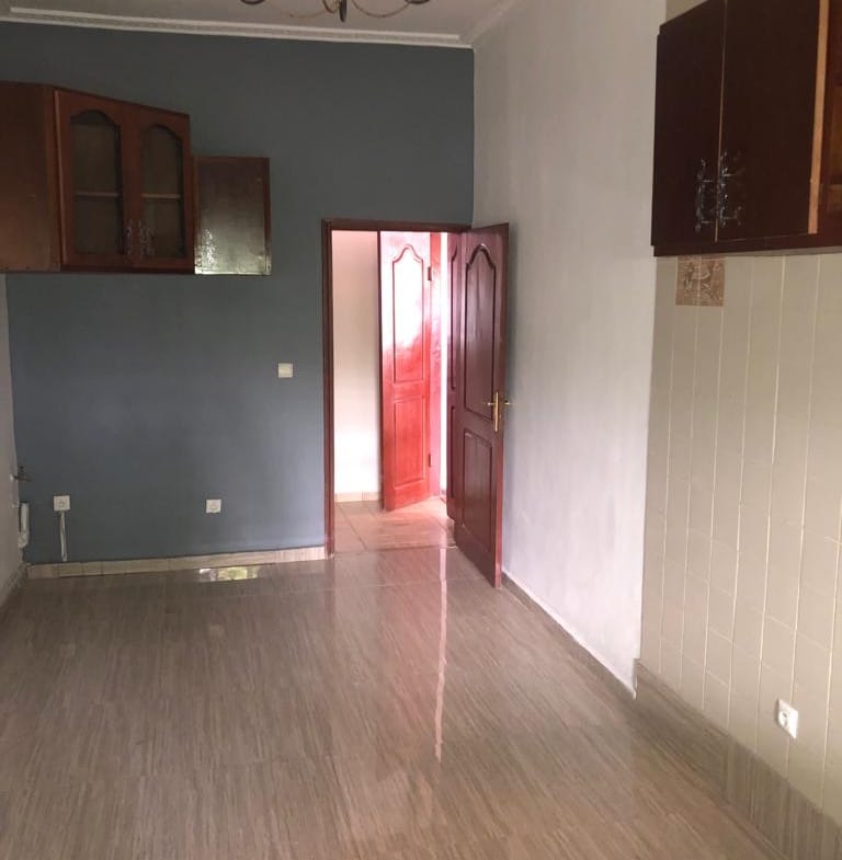 GRAND DUPLEX AVEC MINI-DUPLEX À VENDRE – ÉLIG-ESSONO (MAHIMA)