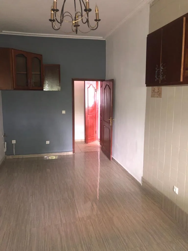 GRAND DUPLEX AVEC MINI-DUPLEX À VENDRE – ÉLIG-ESSONO (MAHIMA)