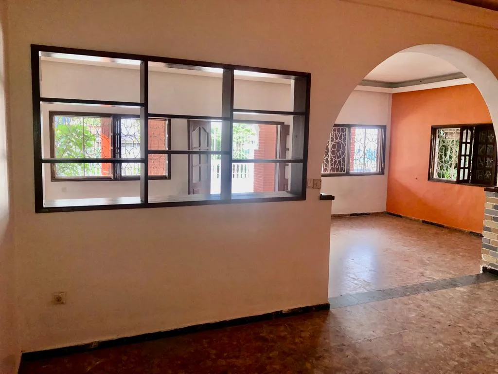 GRAND DUPLEX AVEC MINI-DUPLEX À VENDRE – ÉLIG-ESSONO (MAHIMA)