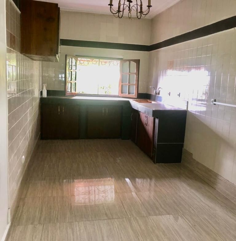 GRAND DUPLEX AVEC MINI-DUPLEX À VENDRE – ÉLIG-ESSONO (MAHIMA)