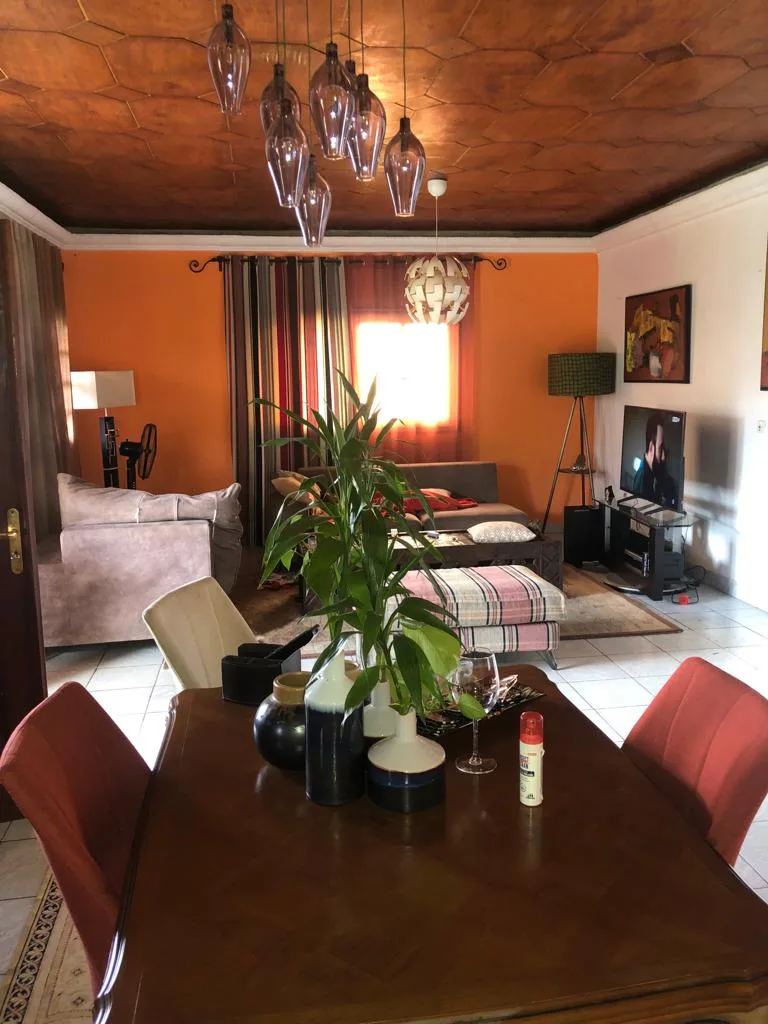 GRAND DUPLEX AVEC MINI-DUPLEX À VENDRE – ÉLIG-ESSONO (MAHIMA)