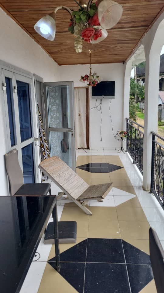WhatsApp Image 2025-11-17 à 08.53.23_344c25fa VILLA EN VENTE A NSIMALEN-YAOUNDE 400m² du goudron