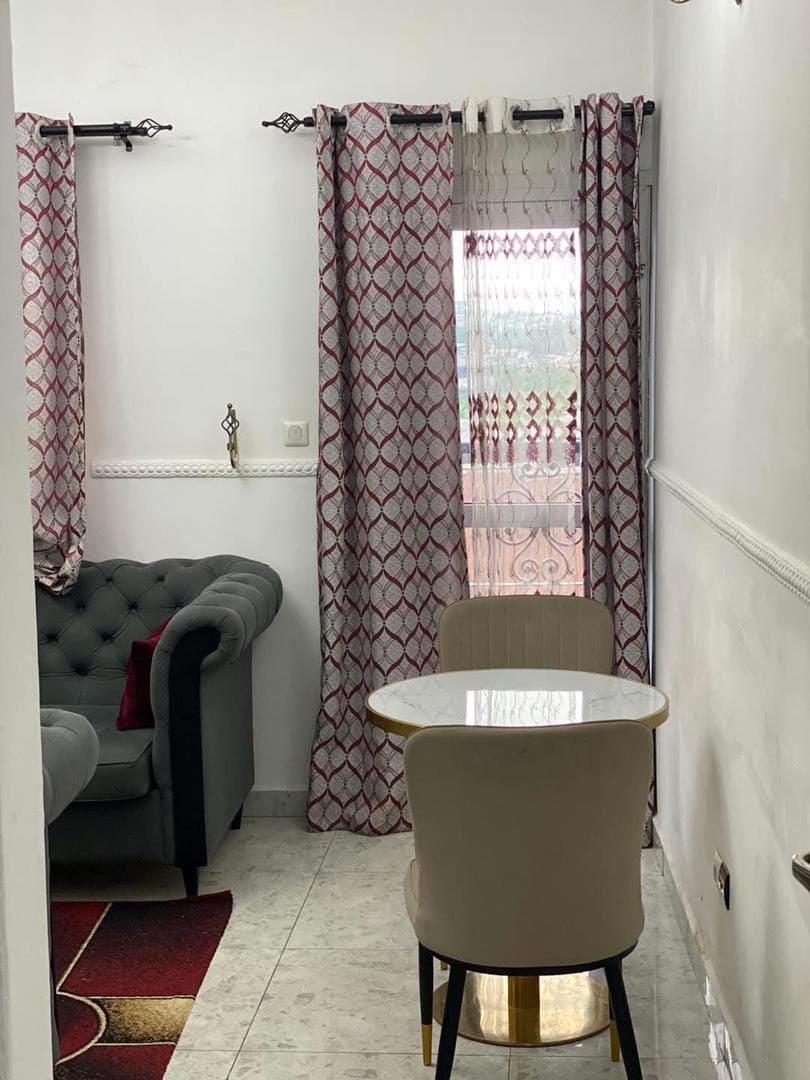 STUDIOS ET CHAMBRES MODERNES MEUBLES A LOUER A BONAMOUSSADI-SABLE