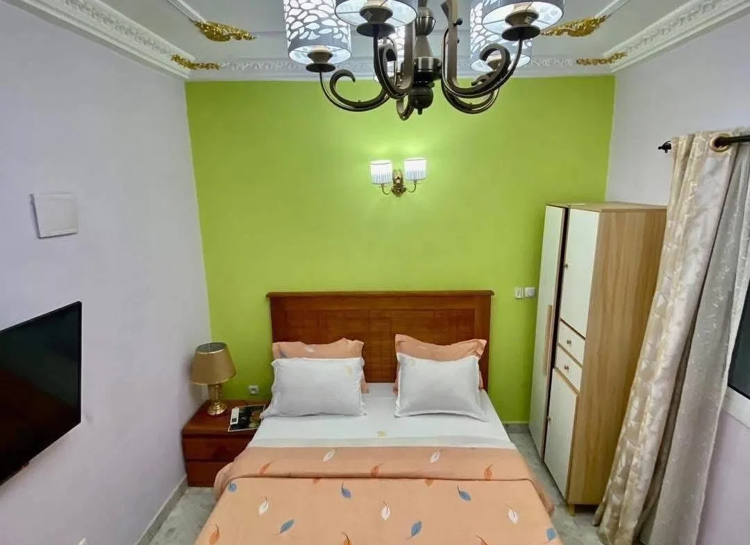 STUDIOS ET CHAMBRES MODERNES MEUBLES A LOUER A BONAMOUSSADI-SABLE