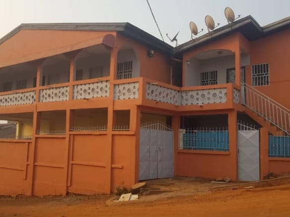 IMMEUBLE R+1 À VENDRE – CAMP TUNISIE