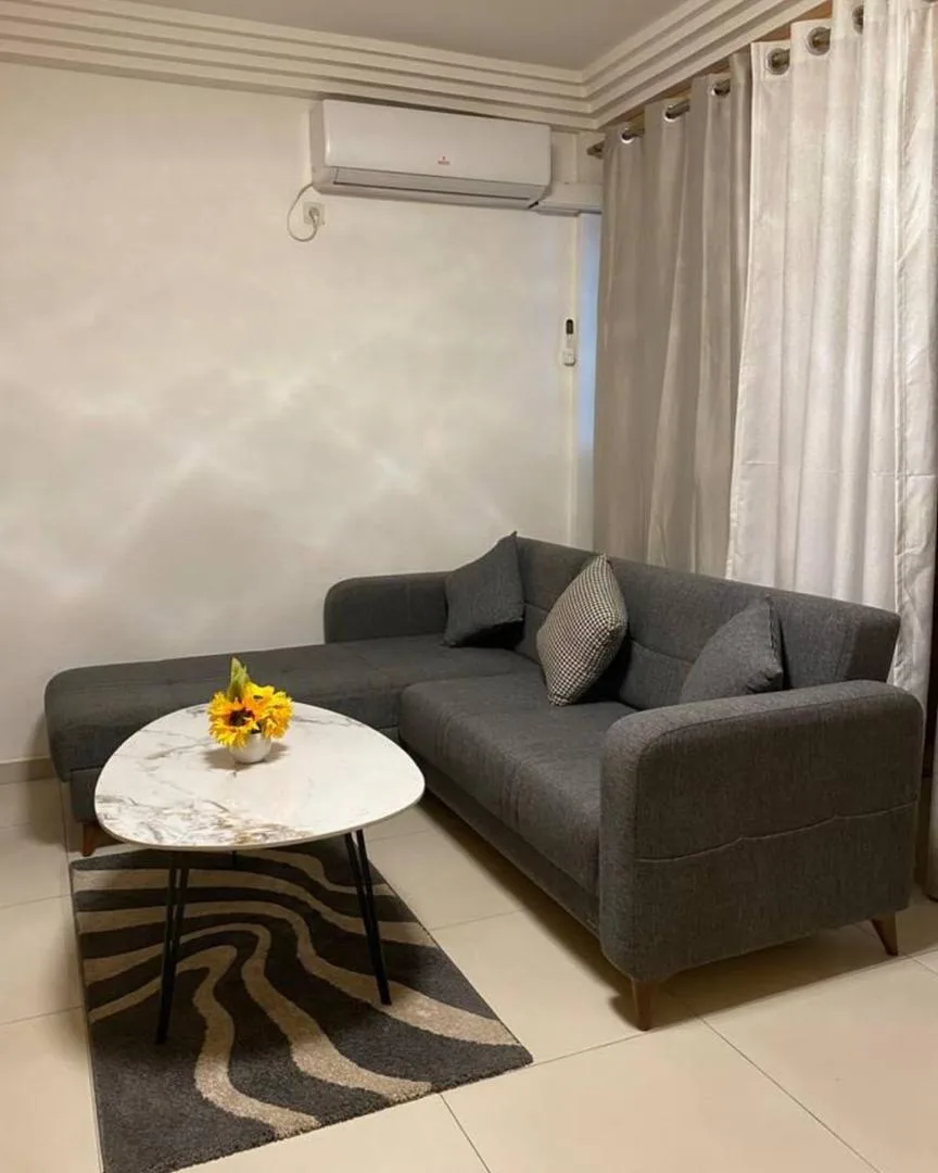 BAIL D’UN STUDIO MEUBLÉ EN VENTE A AKWA