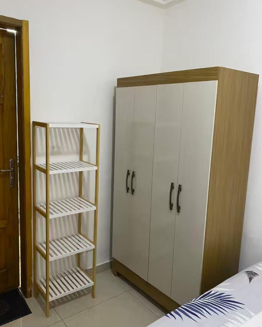 BAIL D’UN STUDIO MEUBLÉ EN VENTE A AKWA