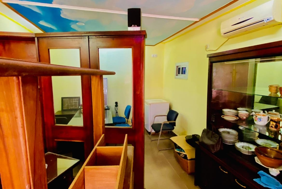 LOCAL DE BUREAU A LOUER A AKWA-DOUCHE
