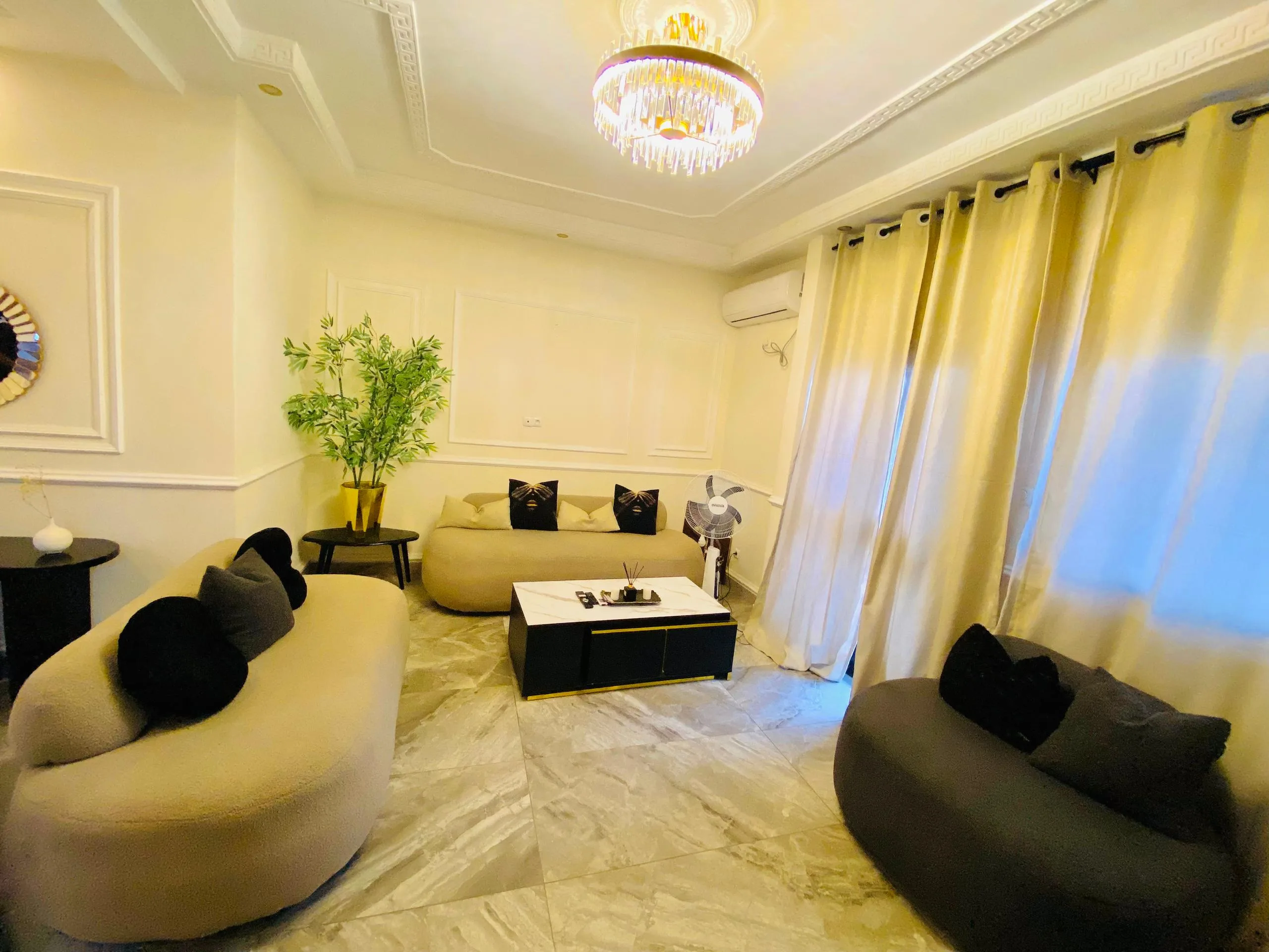 APPARTEMENT MEUBLÉ CHIC & ÉLÉGANT À LOUER – LOGPOM