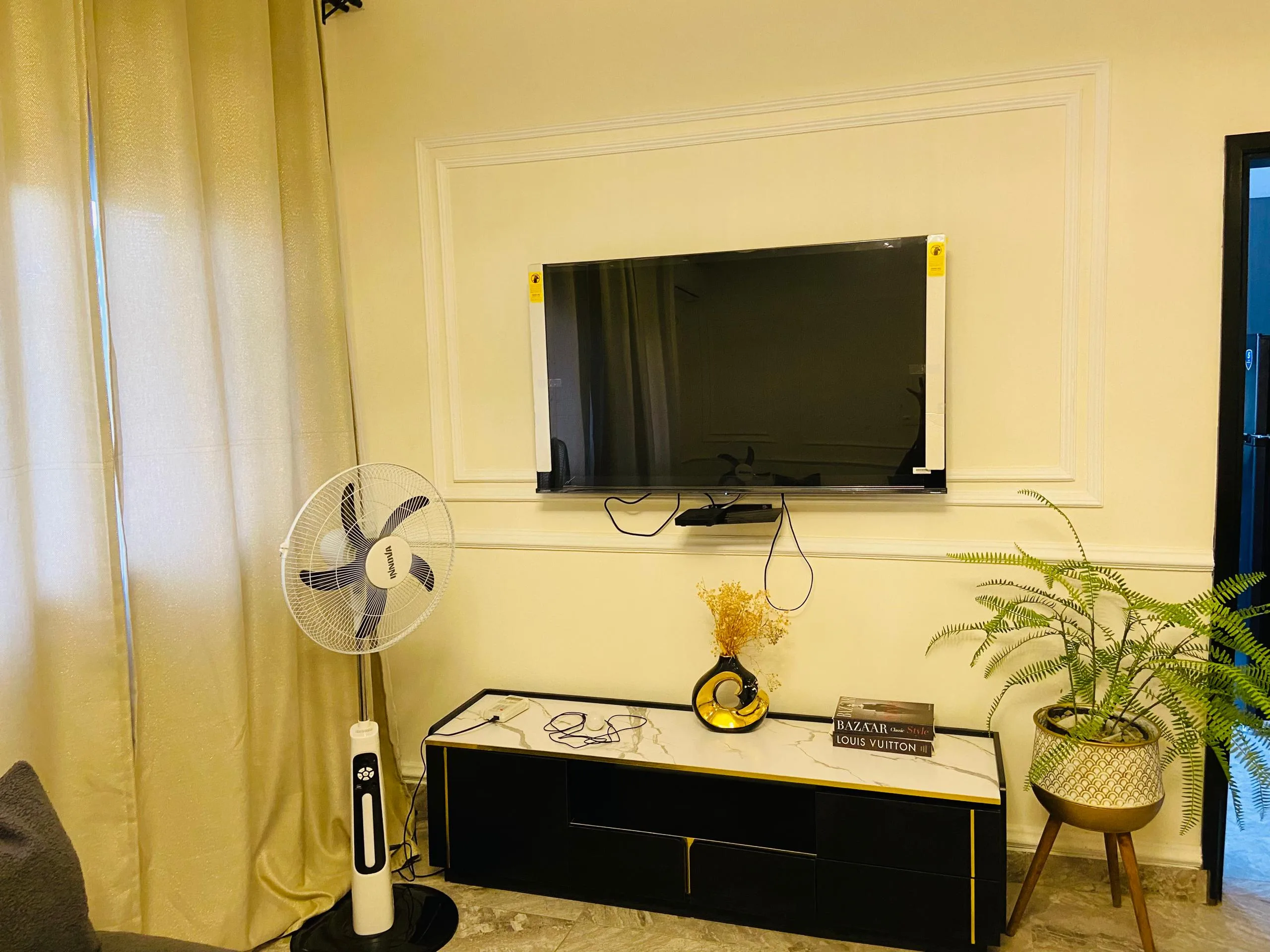 APPARTEMENT MEUBLÉ CHIC & ÉLÉGANT À LOUER – LOGPOM