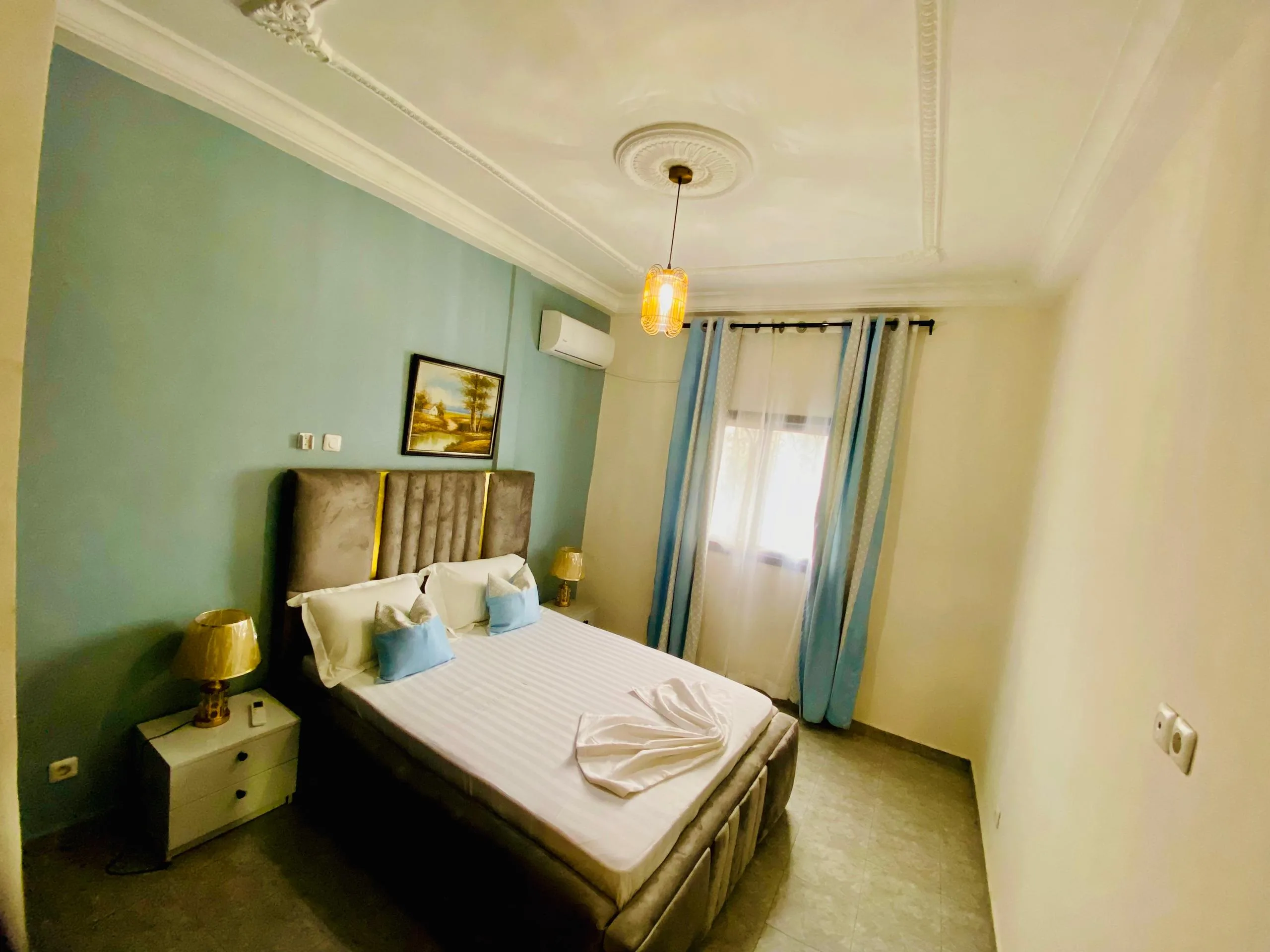 APPARTEMENT MEUBLÉ CHIC & ÉLÉGANT À LOUER – LOGPOM