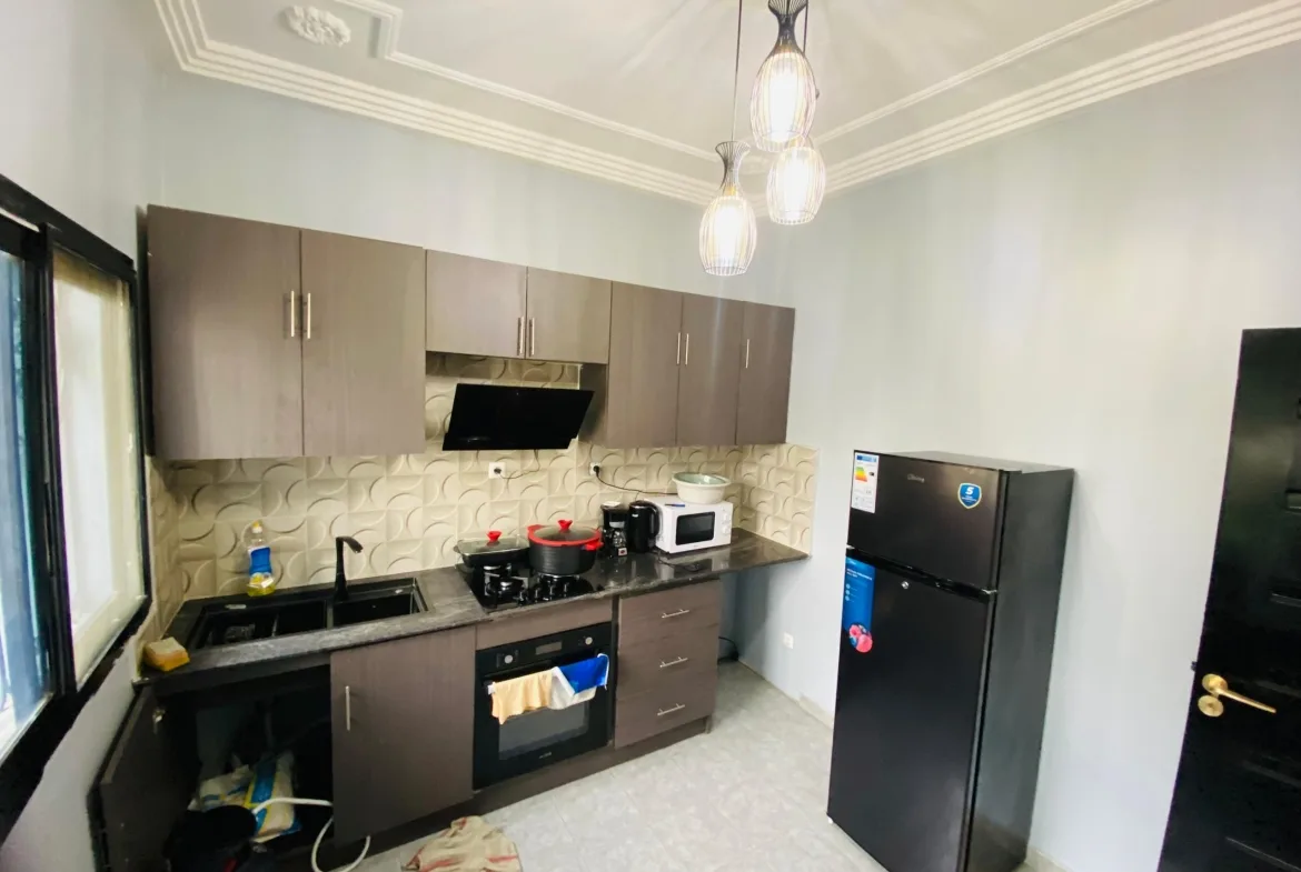APPARTEMENT MEUBLÉ CHIC & ÉLÉGANT À LOUER – LOGPOM