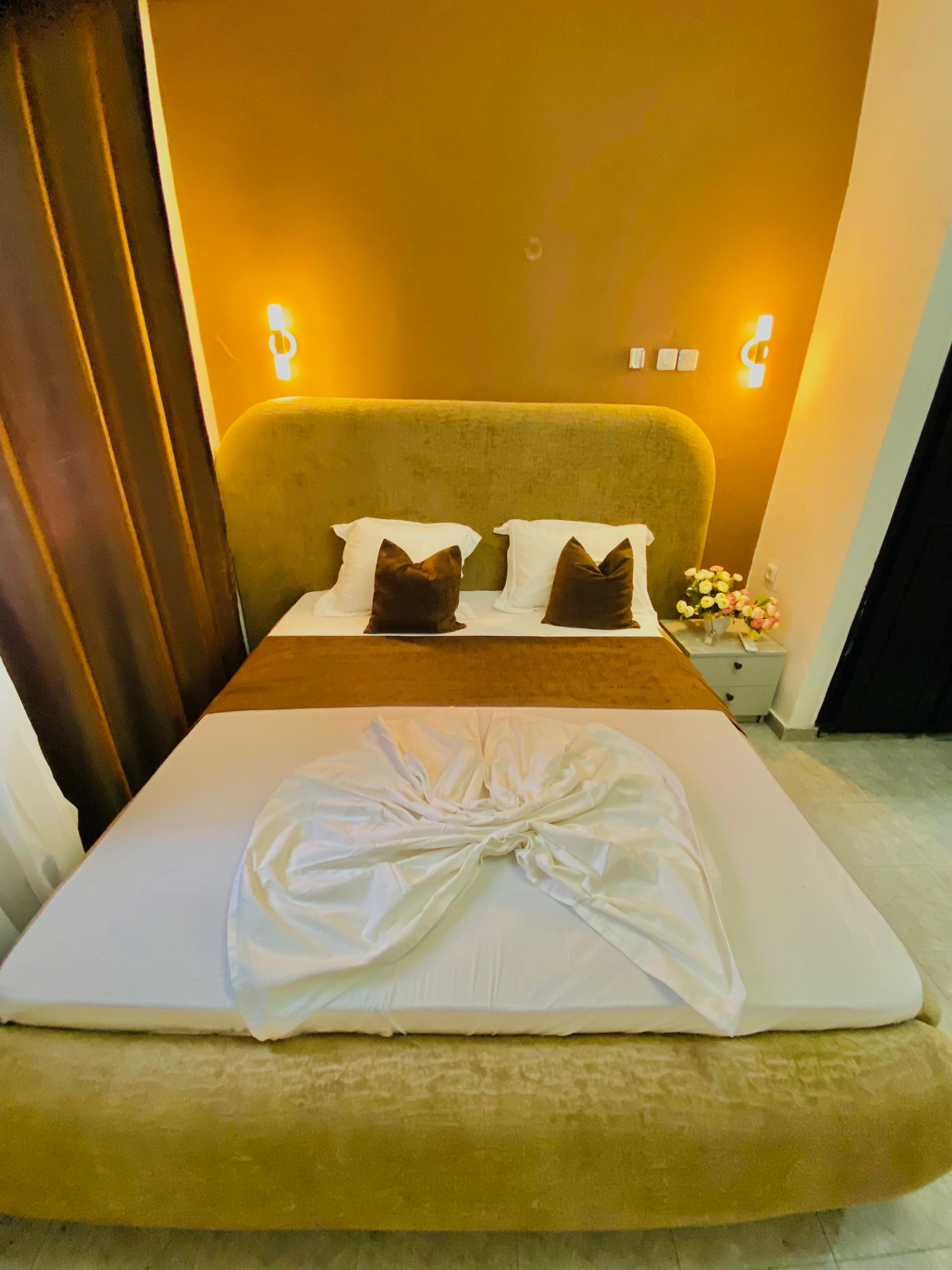 APPARTEMENT MEUBLÉ CHIC & ÉLÉGANT À LOUER – LOGPOM