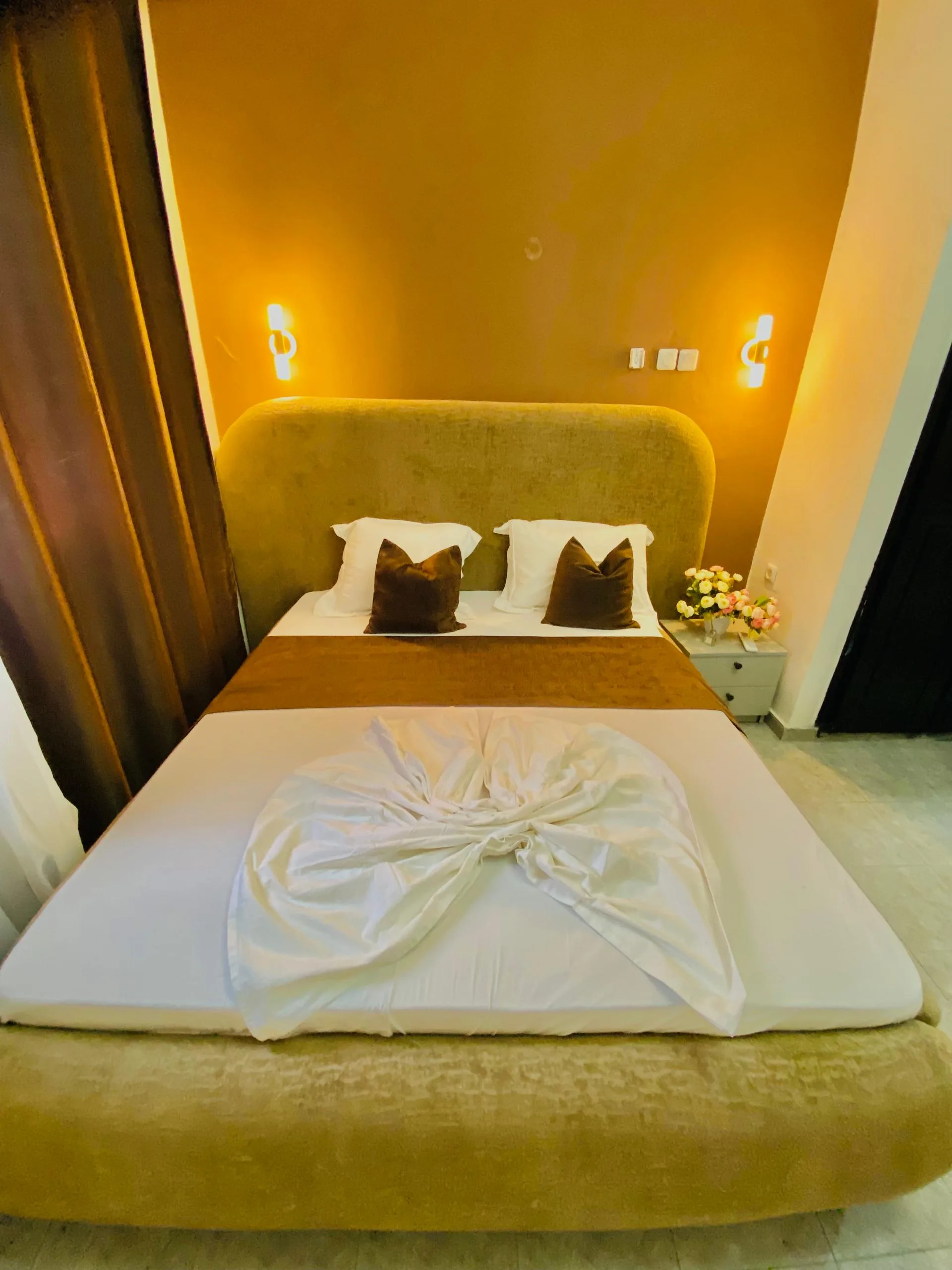 APPARTEMENT MEUBLÉ CHIC & ÉLÉGANT À LOUER – LOGPOM