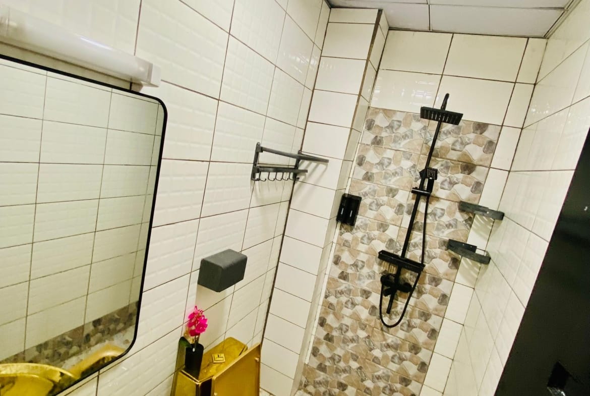 APPARTEMENT MEUBLÉ CHIC & ÉLÉGANT À LOUER – LOGPOM