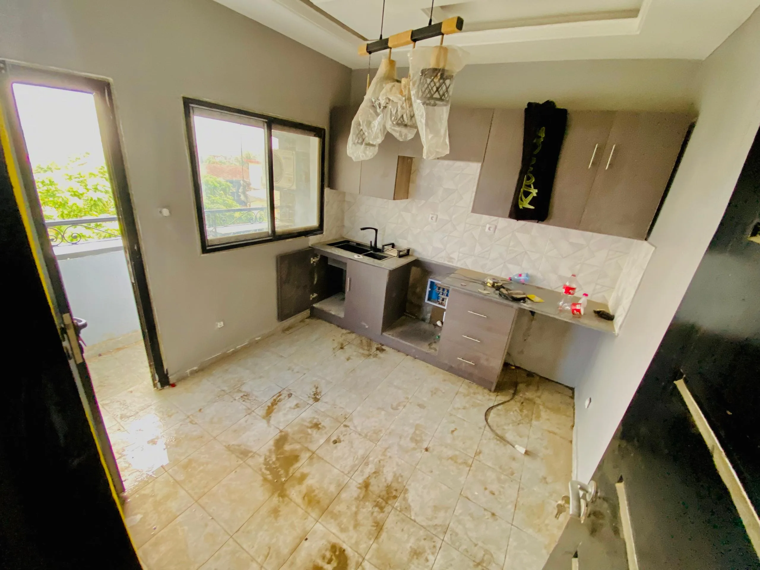 APPARTEMENT MODERNE À LOUER A LOGPOM