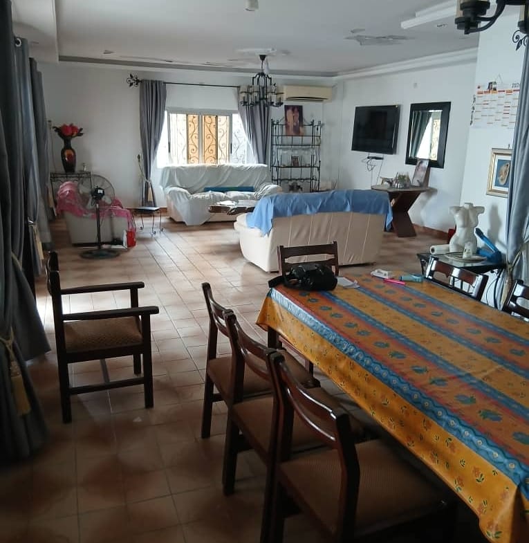 VILLA EN VENTE DANS LE QUARTIER LOGBABA