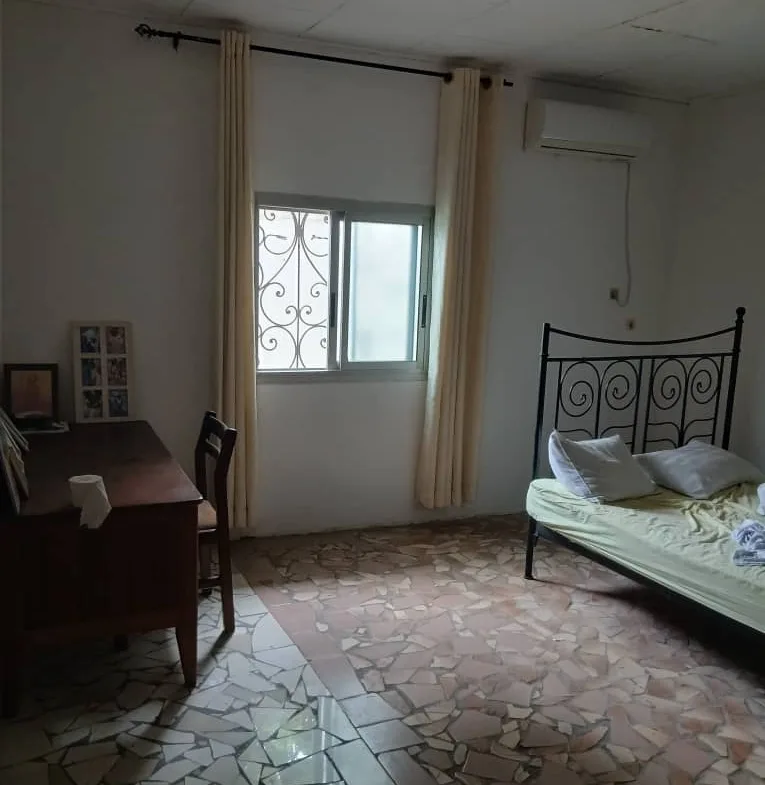VILLA EN VENTE DANS LE QUARTIER LOGBABA