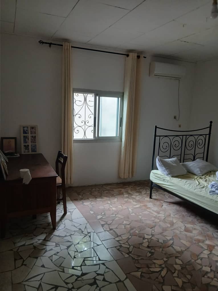 VILLA EN VENTE DANS LE QUARTIER LOGBABA