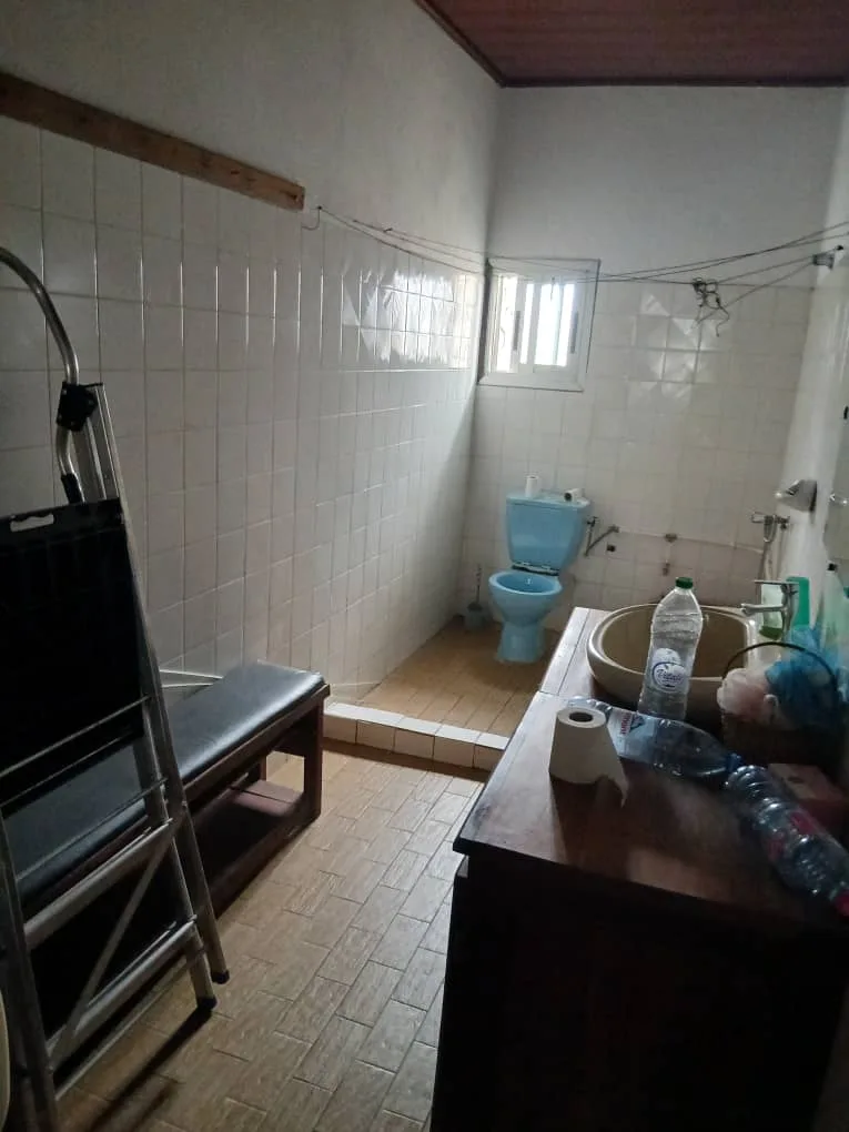 VILLA EN VENTE DANS LE QUARTIER LOGBABA