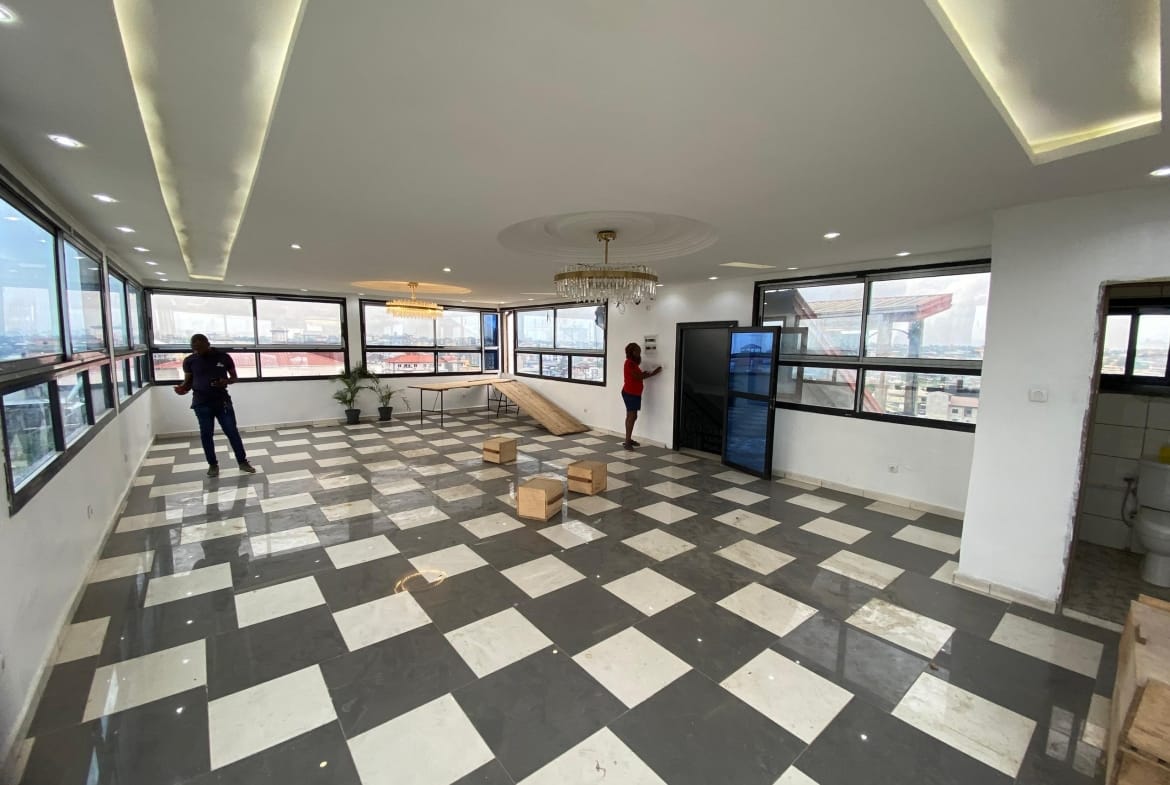 À LOUER – SALLE D’ÉVÉNEMENT MODERNE ET ÉLÉGANTE