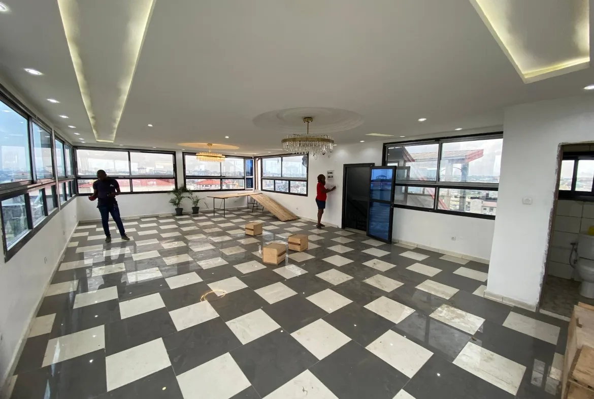 À LOUER – SALLE D’ÉVÉNEMENT MODERNE ET ÉLÉGANTE