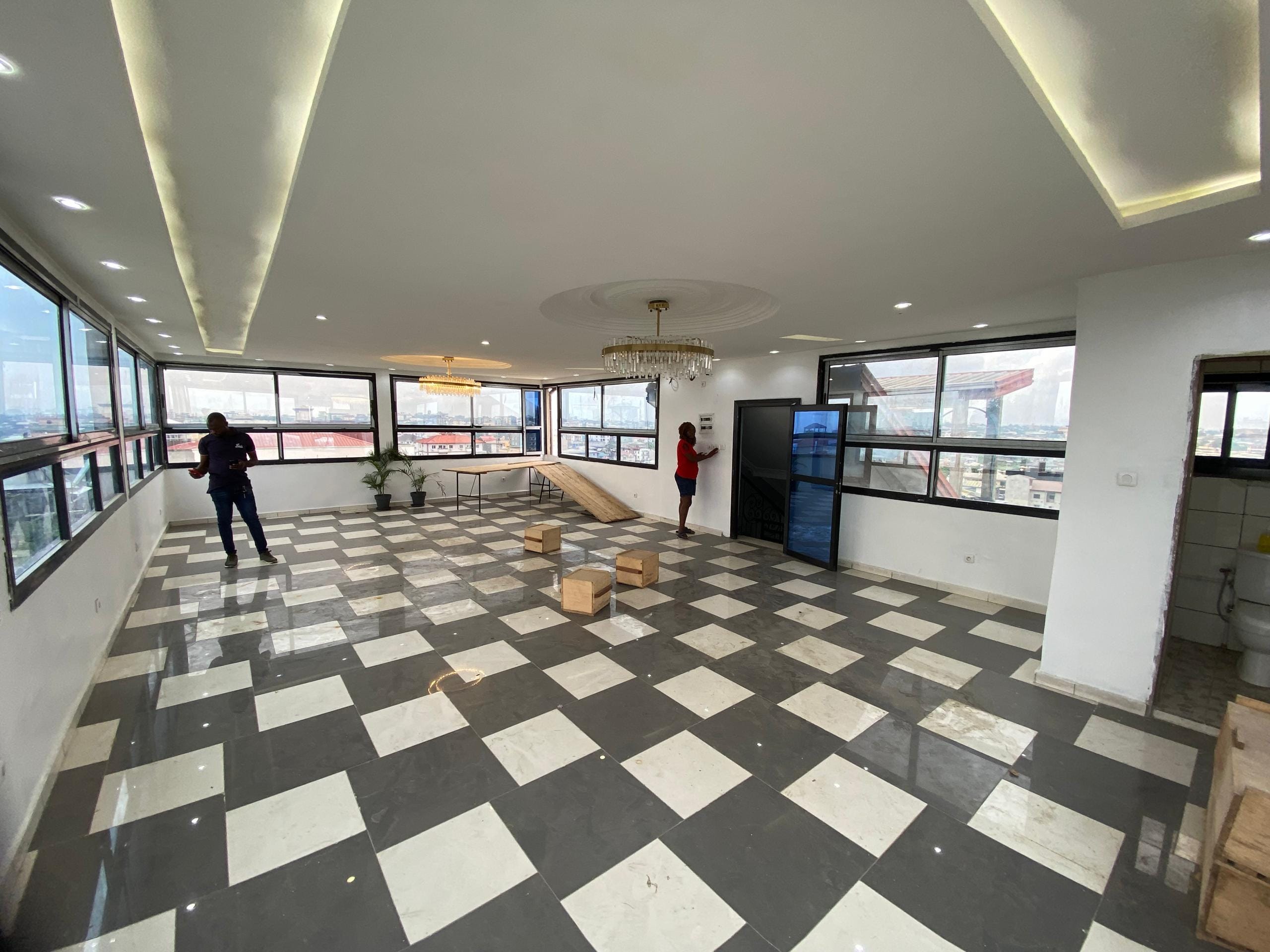 À LOUER – SALLE D’ÉVÉNEMENT MODERNE ET ÉLÉGANTE