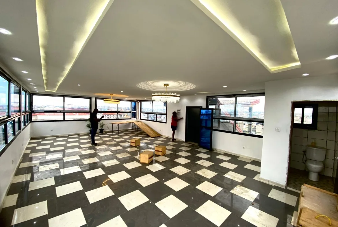 À LOUER – SALLE D’ÉVÉNEMENT MODERNE ET ÉLÉGANTE