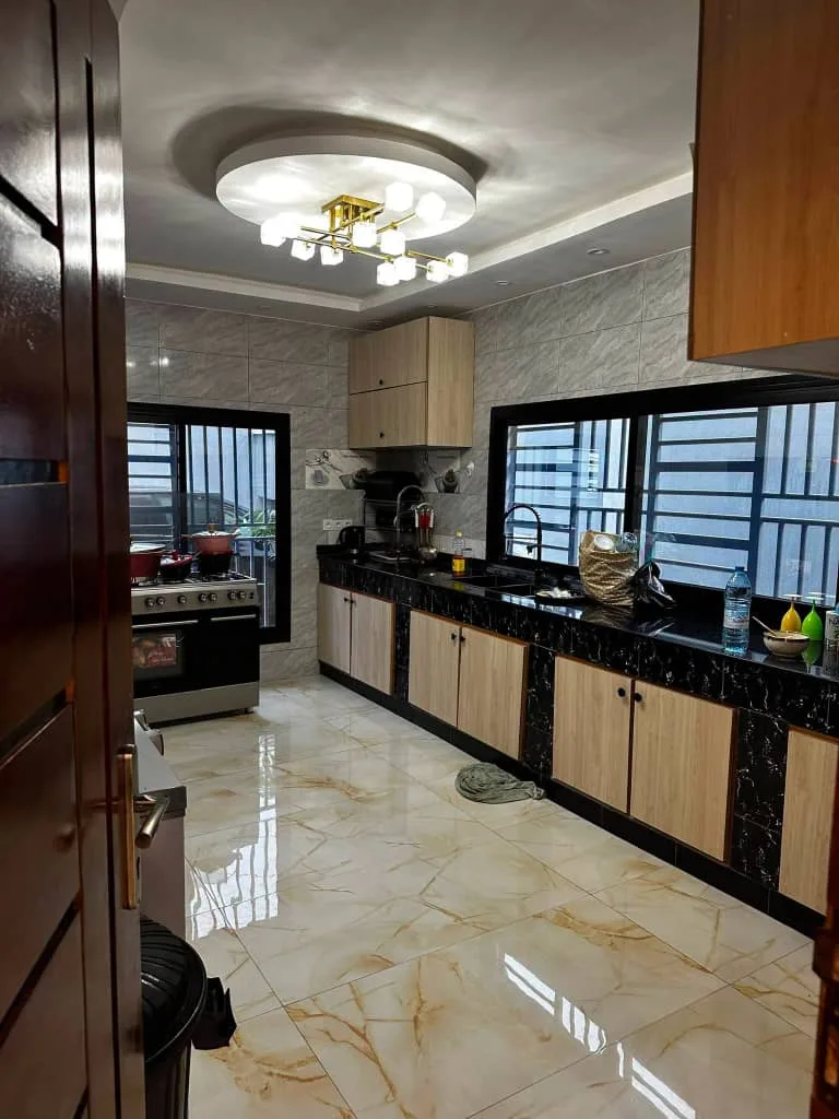 VILLA ULTRA HAUT STANDING À VENDRE – DOUALA | LENDI VERS ALADJI
