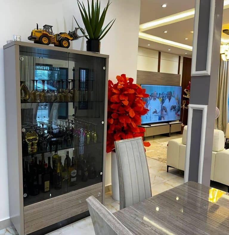 VILLA ULTRA HAUT STANDING À VENDRE – DOUALA | LENDI VERS ALADJI