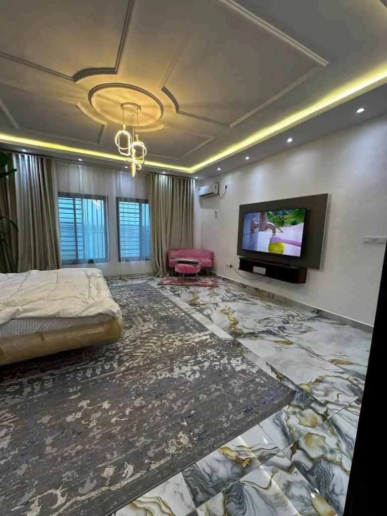 VILLA ULTRA HAUT STANDING À VENDRE – DOUALA | LENDI VERS ALADJI