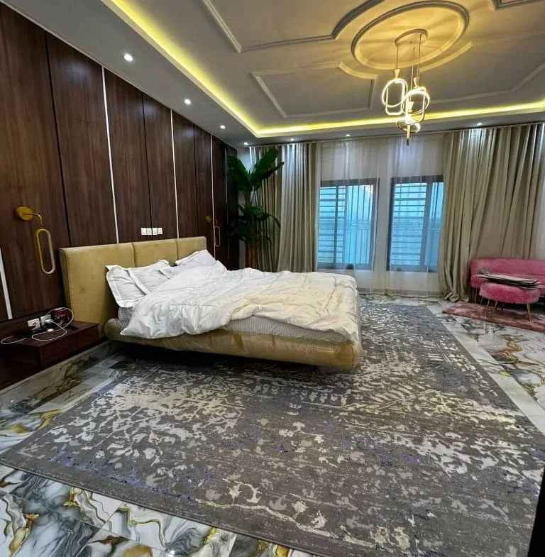 VILLA ULTRA HAUT STANDING À VENDRE – DOUALA | LENDI VERS ALADJI