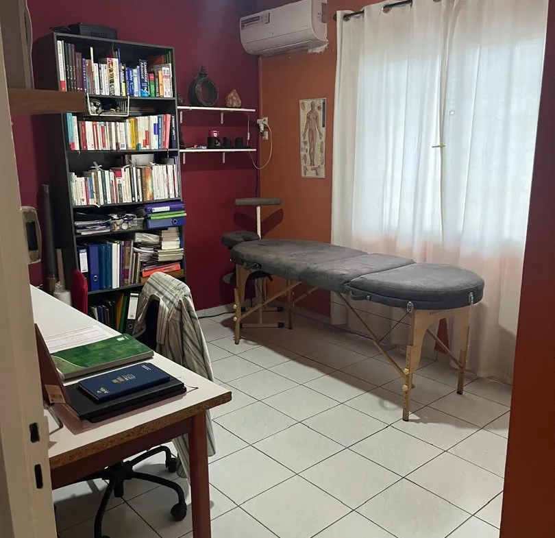 MAGNIFIQUE DUPLEX A VENDRE A DOUALA – BONAPRISO HYDROCABURE.