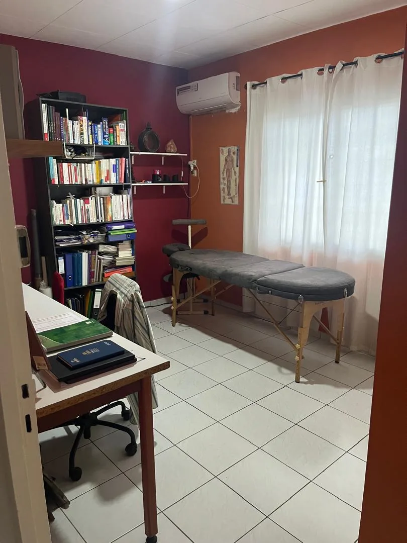 MAGNIFIQUE DUPLEX A VENDRE A DOUALA – BONAPRISO HYDROCABURE.