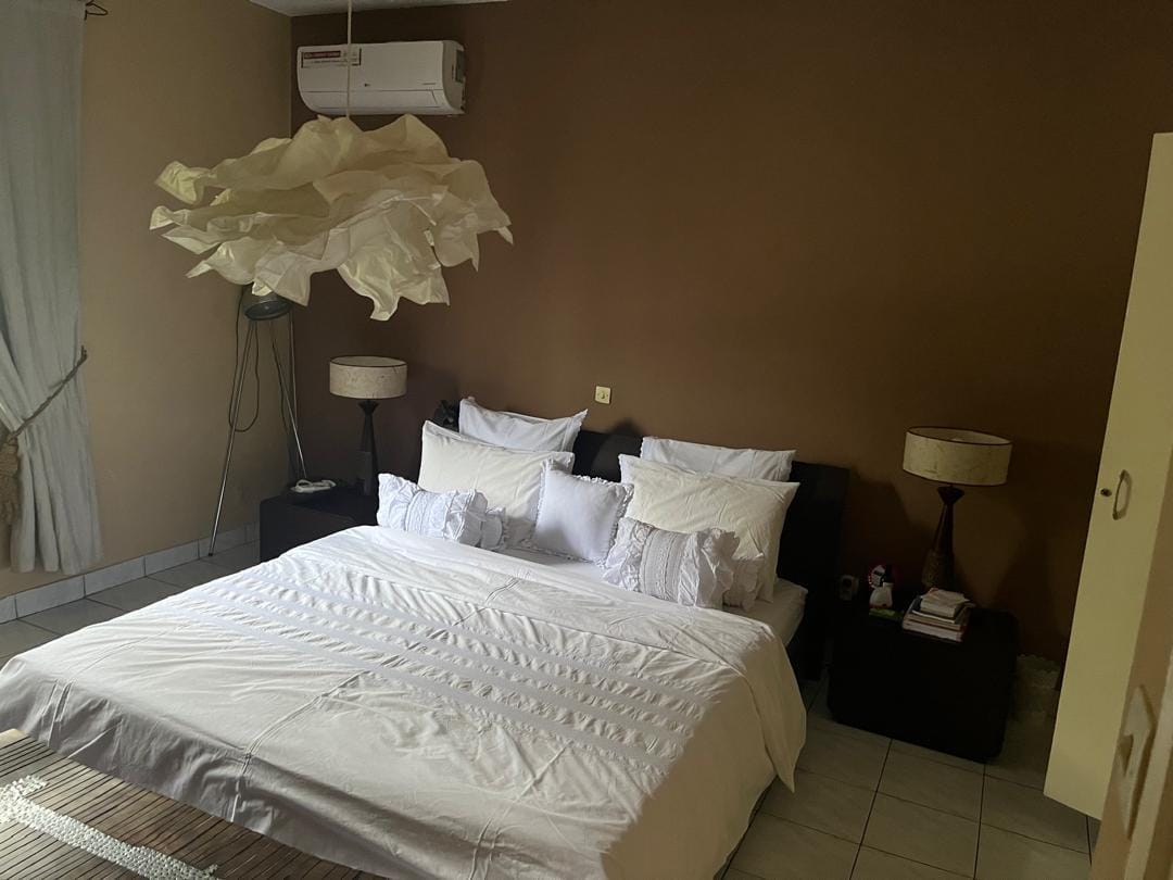 MAGNIFIQUE DUPLEX A VENDRE A DOUALA – BONAPRISO HYDROCABURE.