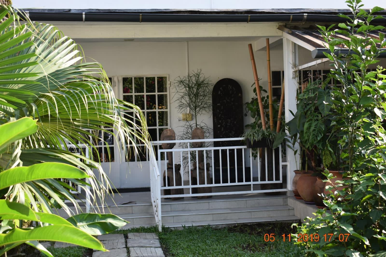 MAGNIFIQUE DUPLEX A VENDRE A DOUALA – BONAPRISO HYDROCABURE.
