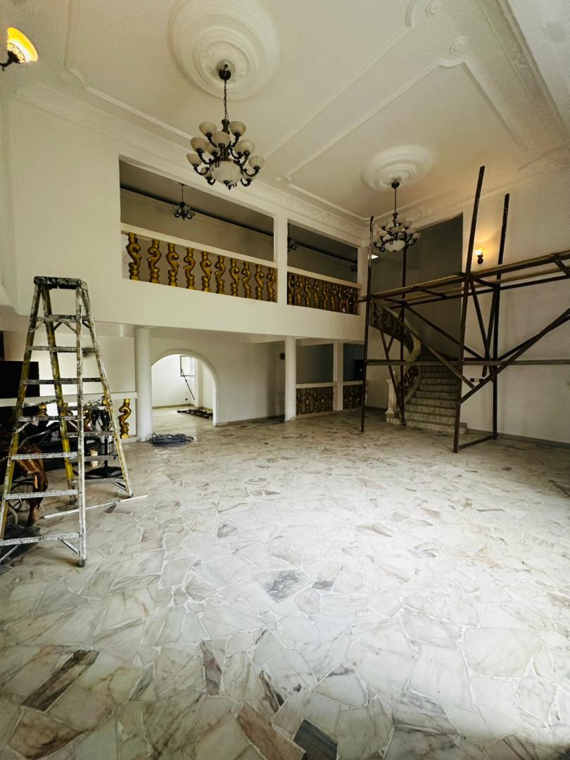 À VENDRE – VASTE DUPLEX HAUT STANDING À BONAMOUSSADI – DOUALA 5ᵉ