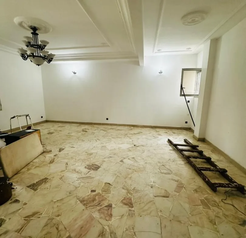 À VENDRE – VASTE DUPLEX HAUT STANDING À BONAMOUSSADI – DOUALA 5ᵉ