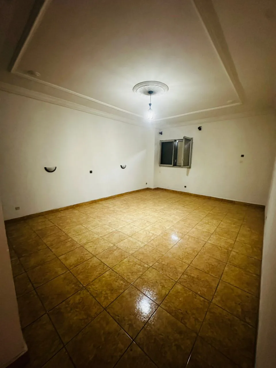 À VENDRE – VASTE DUPLEX HAUT STANDING À BONAMOUSSADI – DOUALA 5ᵉ