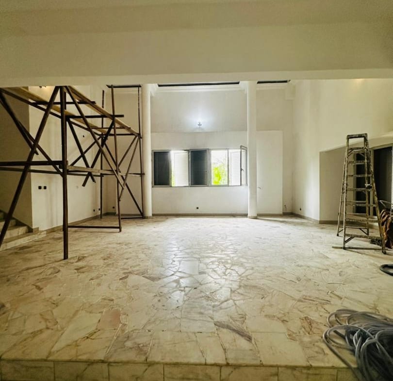 À VENDRE – VASTE DUPLEX HAUT STANDING À BONAMOUSSADI – DOUALA 5ᵉ